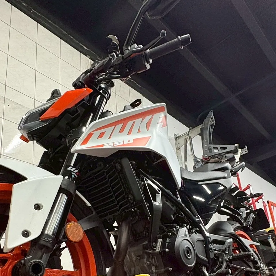 【 KTM 250DUKE 】 