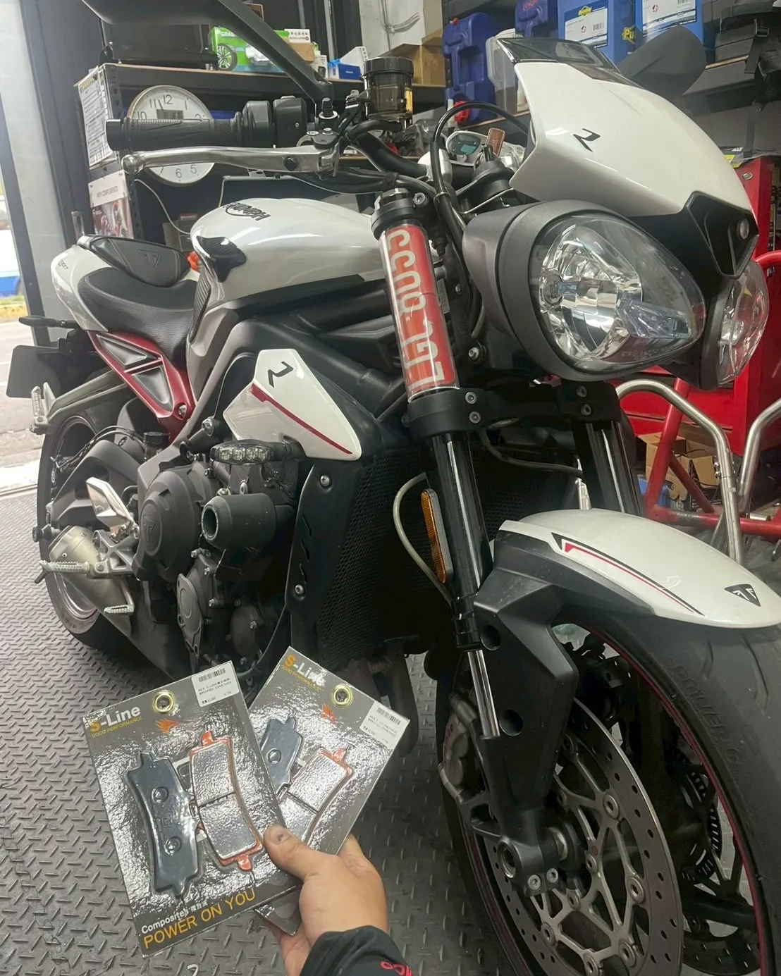 【 TRIUMPH 765R 】