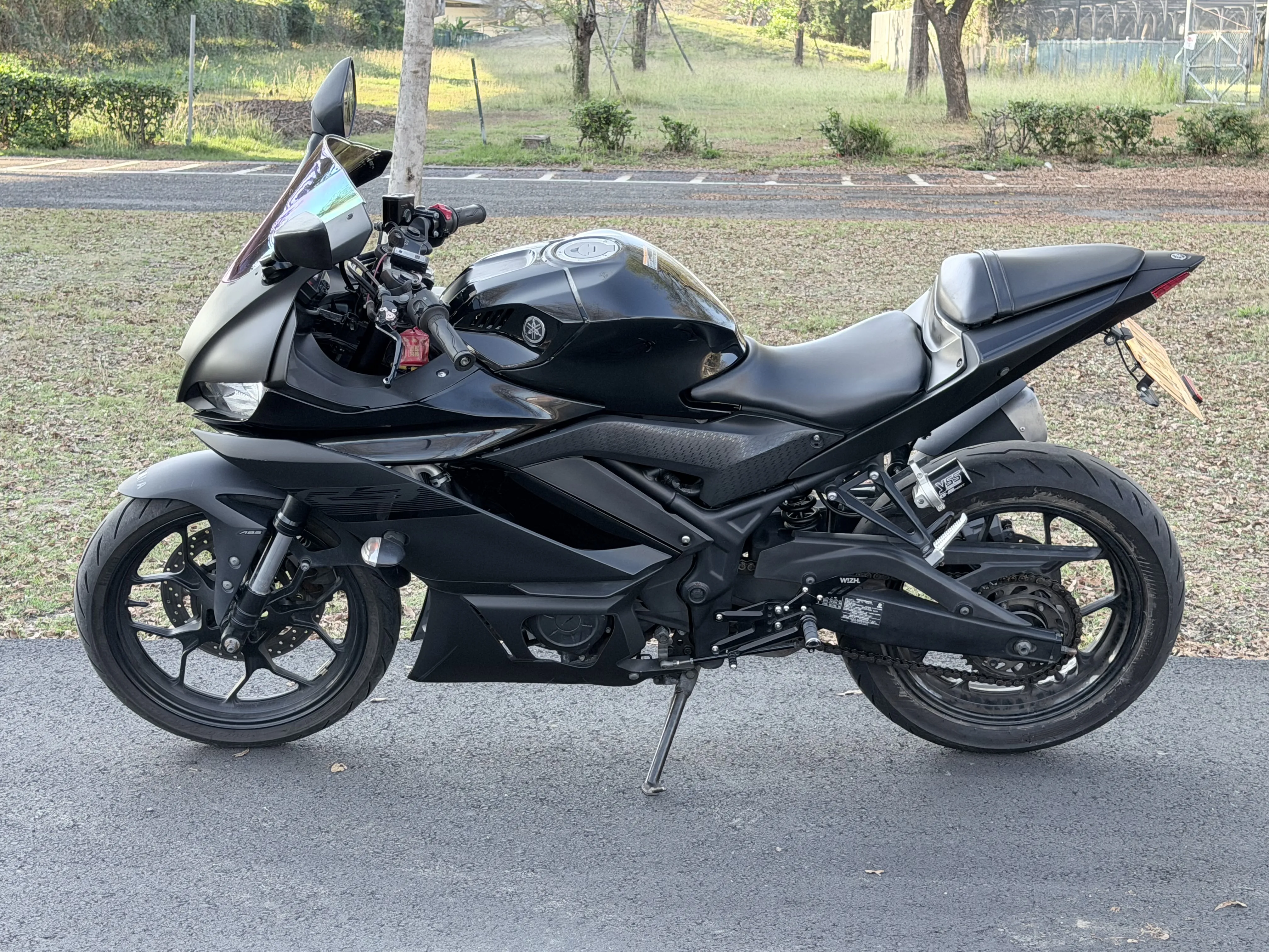 2019 YAMAHA YZF-R3