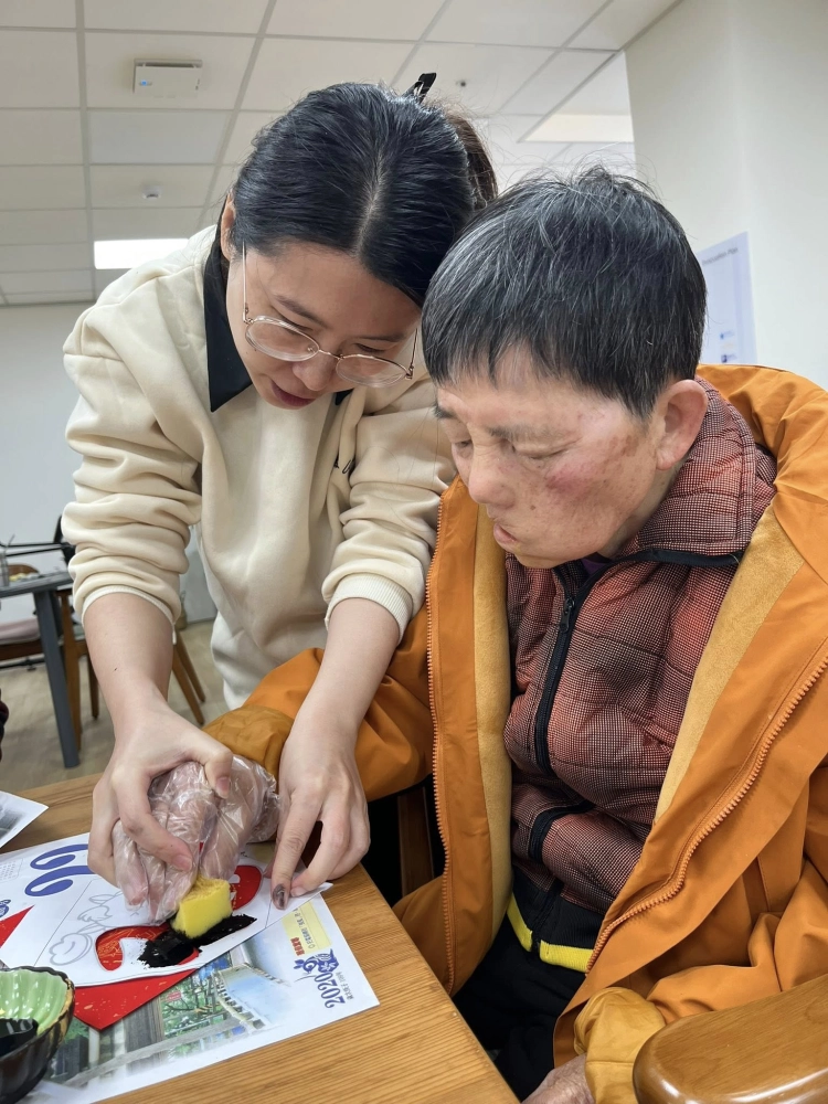 旺馬奔騰，迎春接福