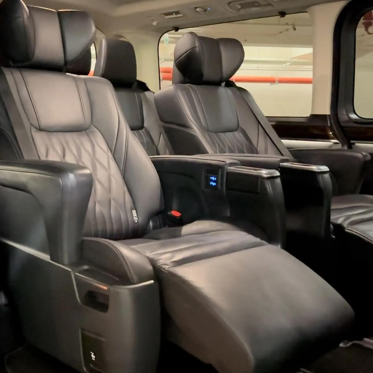 TOYOTA GRANVIA