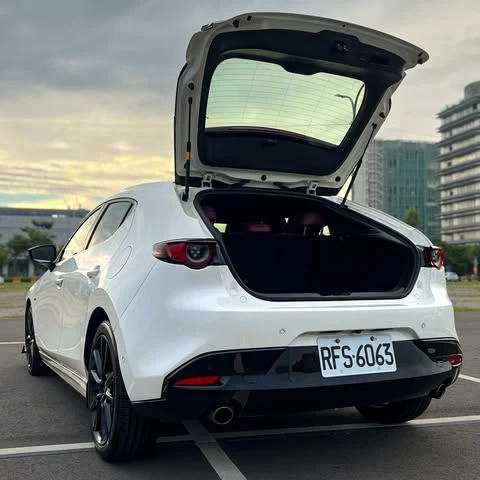 MAZDA3 百周年紀念特仕版 ｜百年魂動限定