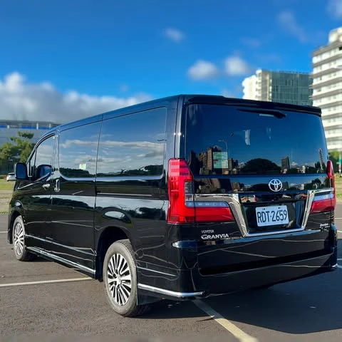 TOYOTA GRANVIA 九人座旗艦版 