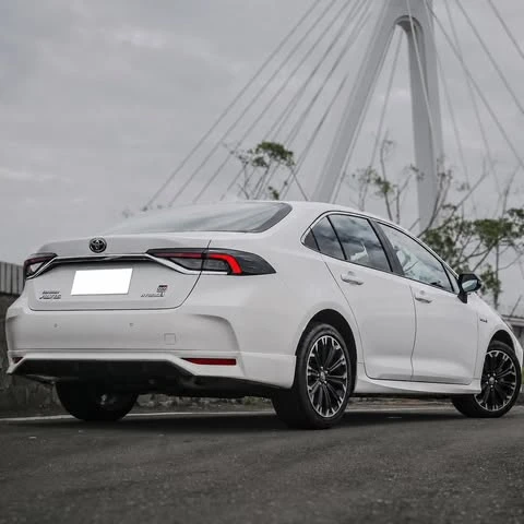 TOYOTA GR ALTIS HYBRID ｜油電也是很有態度