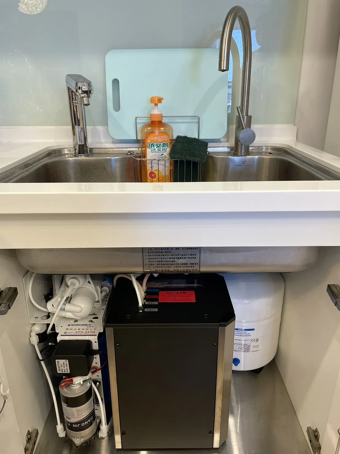 高雄-楠梓梓官-李小姐-安裝雙溫觸控式熱水機