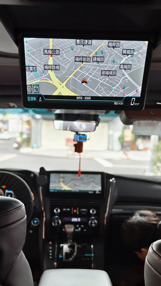 LEXUS LM升級安卓系統