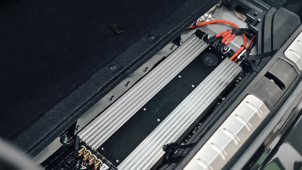 LEXUS LS安裝ZAPCO擴大機