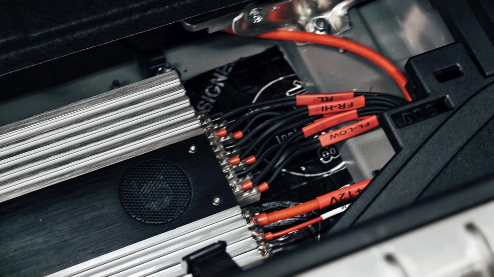 LEXUS LS安裝ZAPCO擴大機