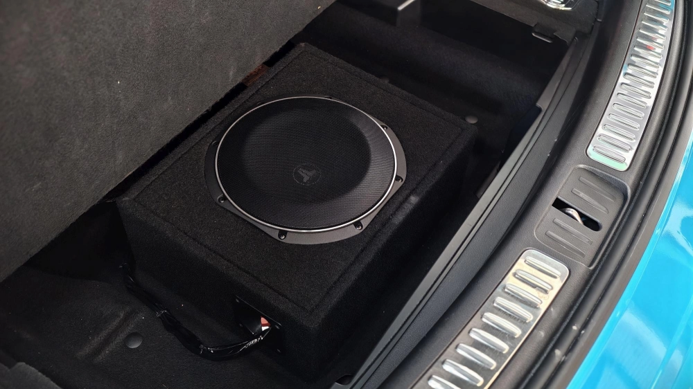 MACAN安裝ZAPCO超低音+擴大機