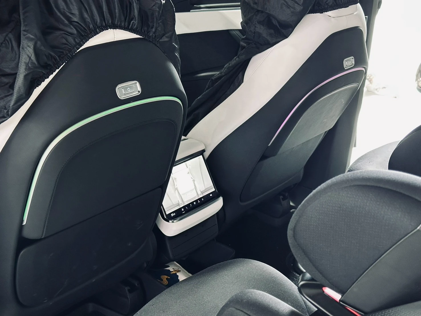 MONDEO Y｜電動椅背桌板安裝實績