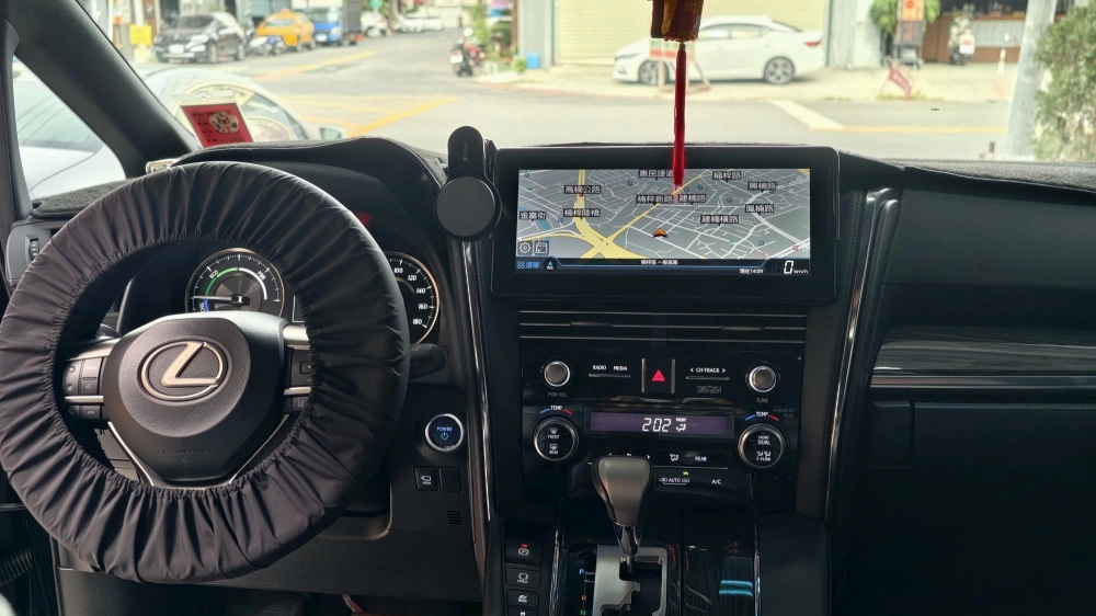 LEXUS LM升級安卓系統