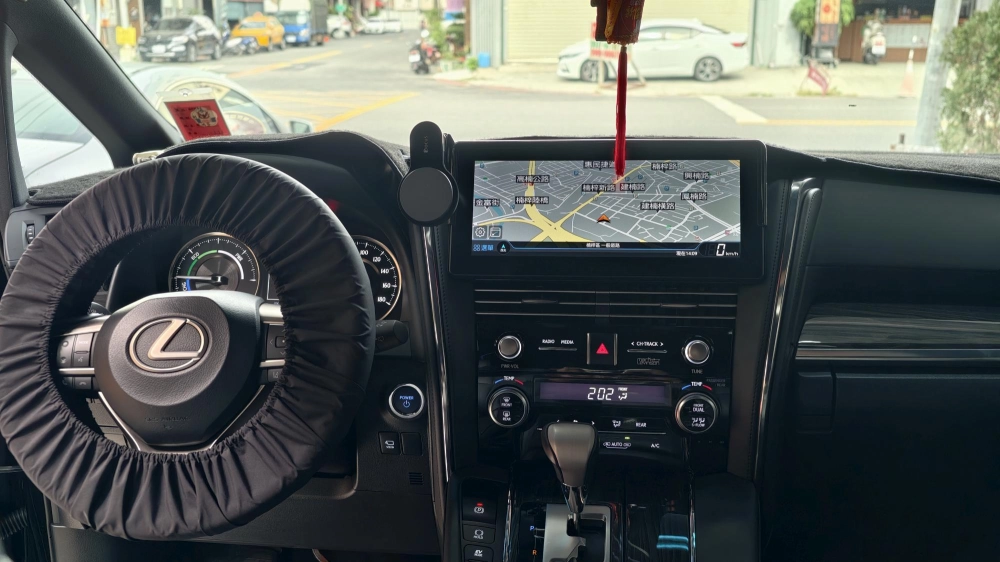 LEXUS LM升級安卓系統