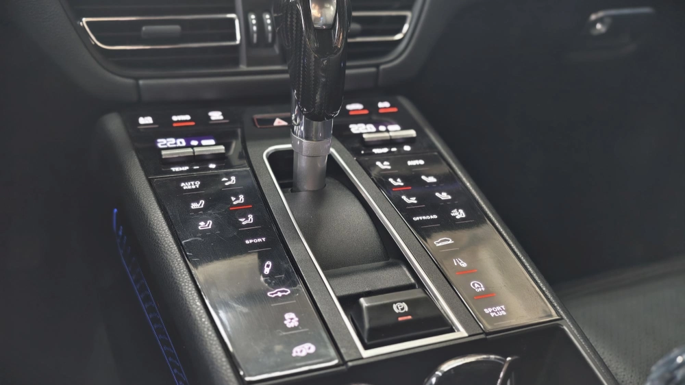 MACAN安裝ZAPCO超低音+擴大機