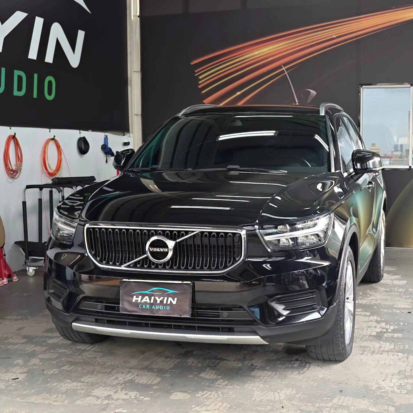 VOLVO XC40