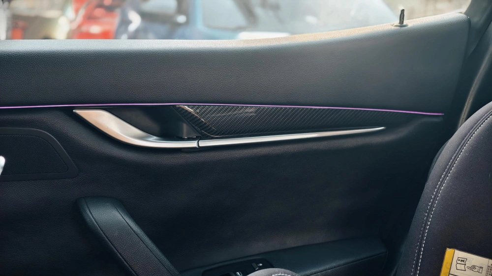 瑪莎拉蒂SQ4安裝鏡片盲點+電動尾門