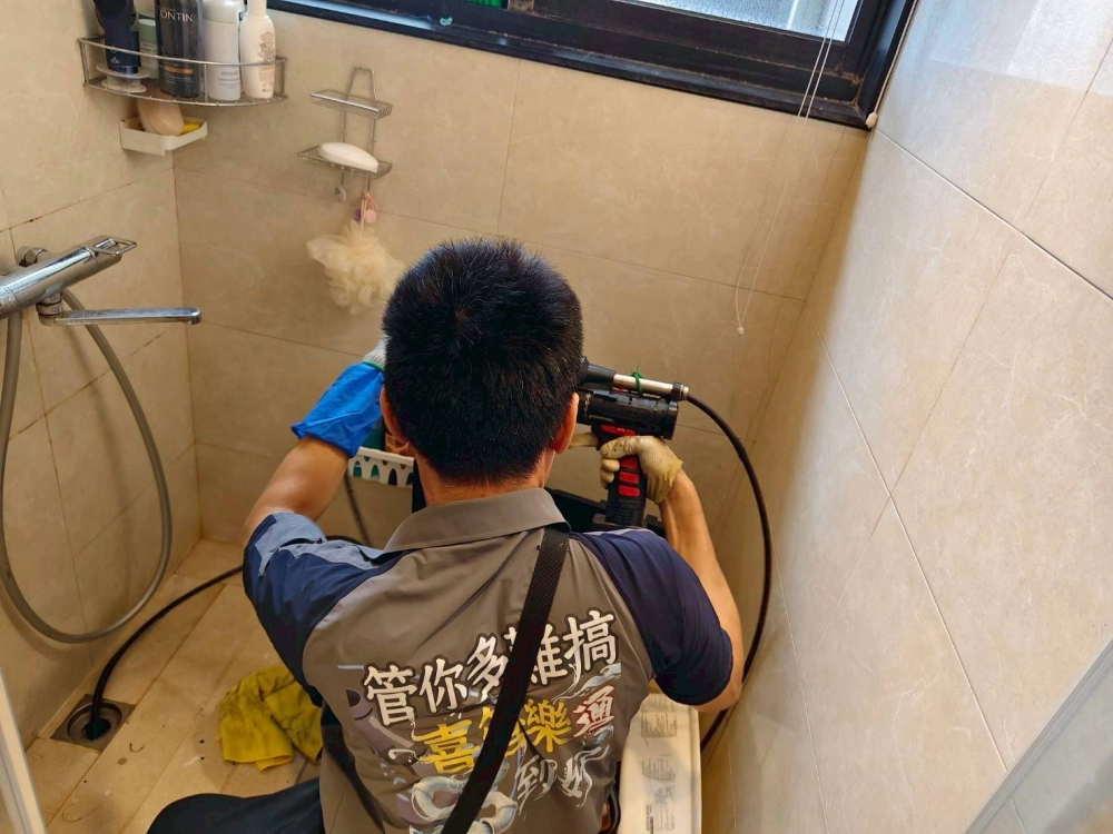 台中給水、排水管清洗/疏通/補漏