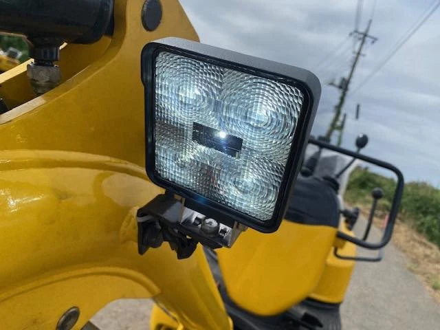 KOMATSU PC09-1