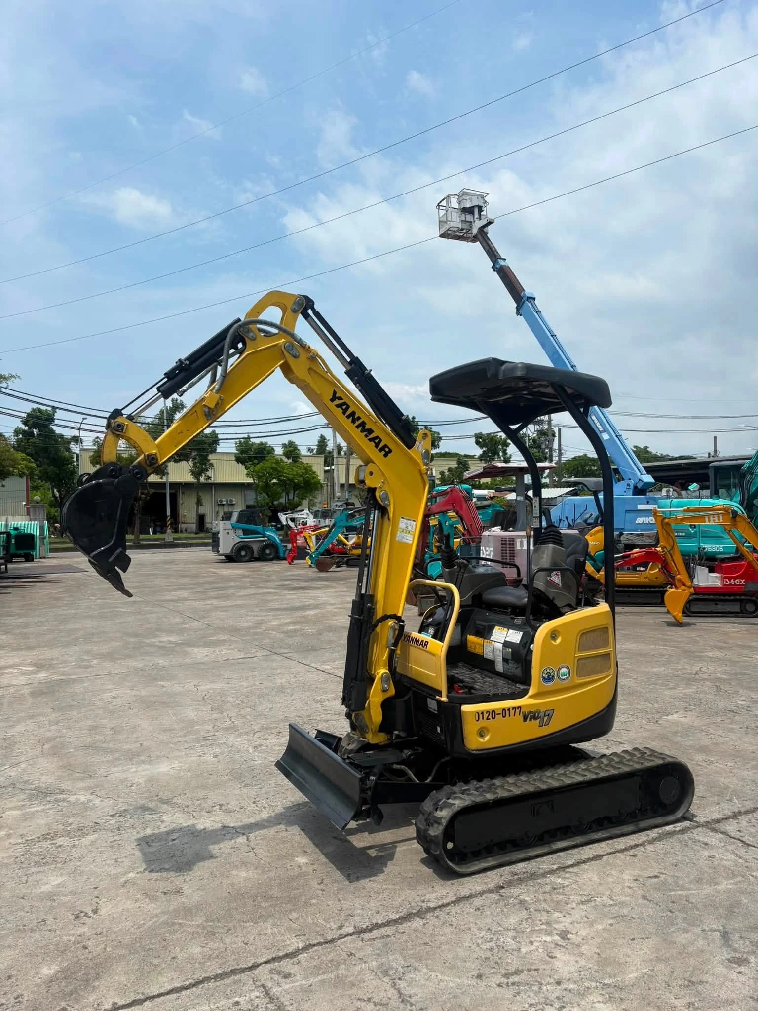 YANMAR VIO17