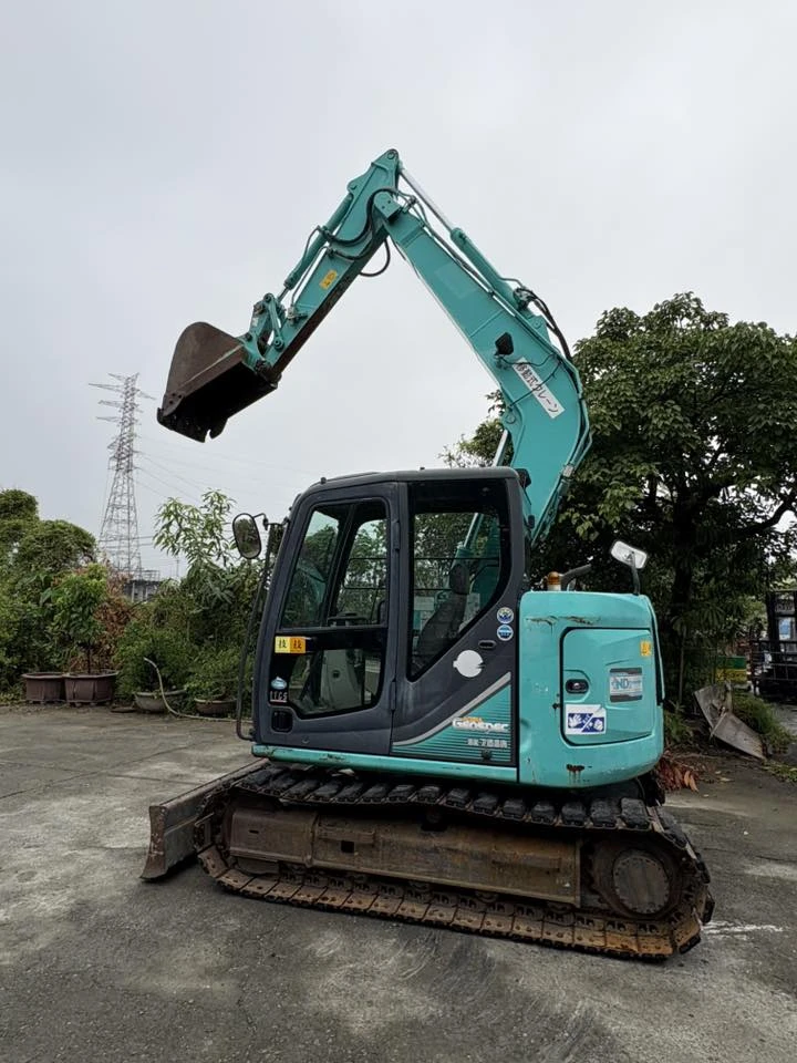 KOBELCO SK75SR-3 YT07
