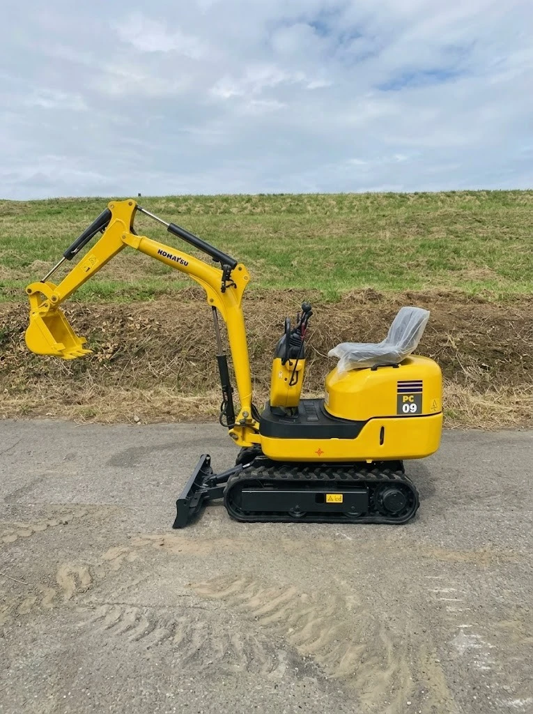 KOMATSU PC09-1