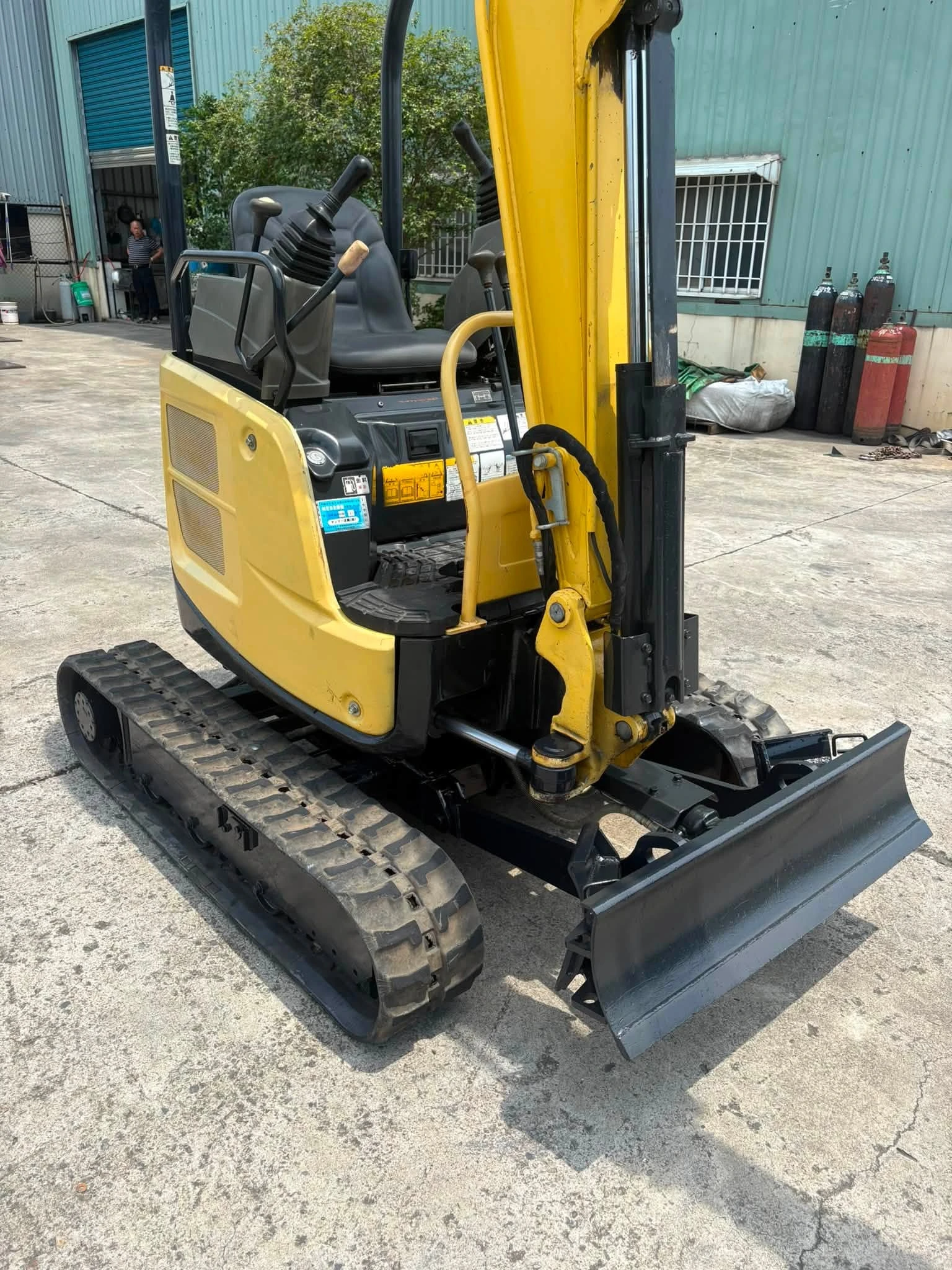  YANMAR VIO17 