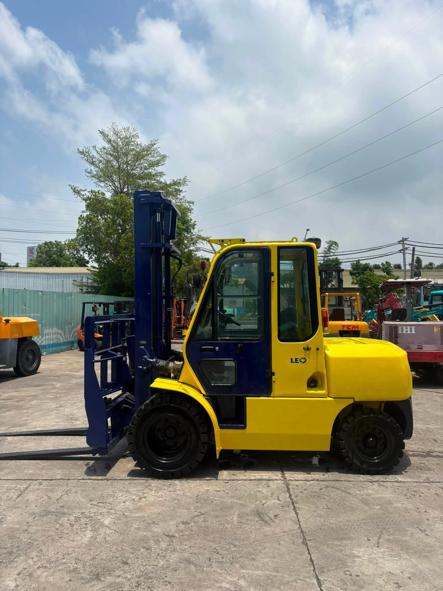 KOMATSU FD40T-7