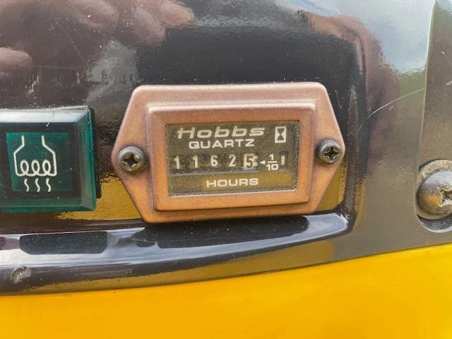 KOMATSU PC09-1