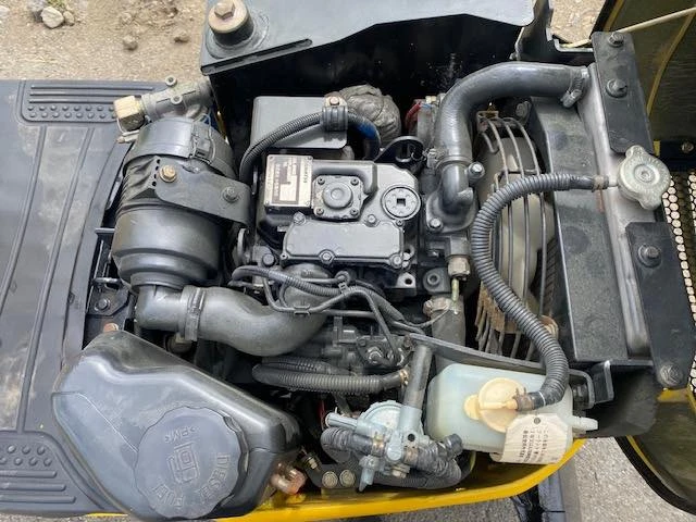 KOMATSU PC09-1
