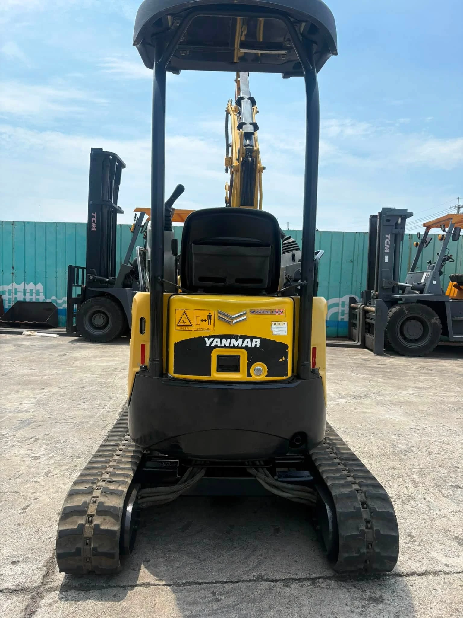 YANMAR VIO17