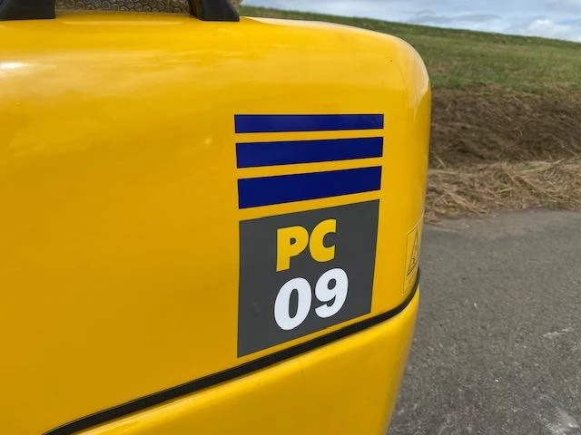 KOMATSU PC09-1