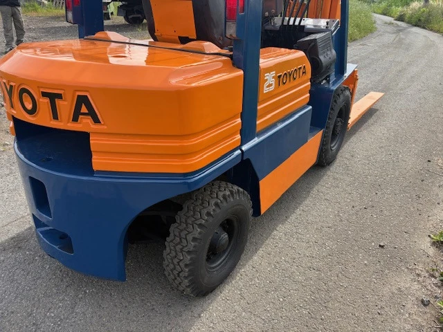 TOYOTA 豐田2.5噸柴油堆高機  5FD25