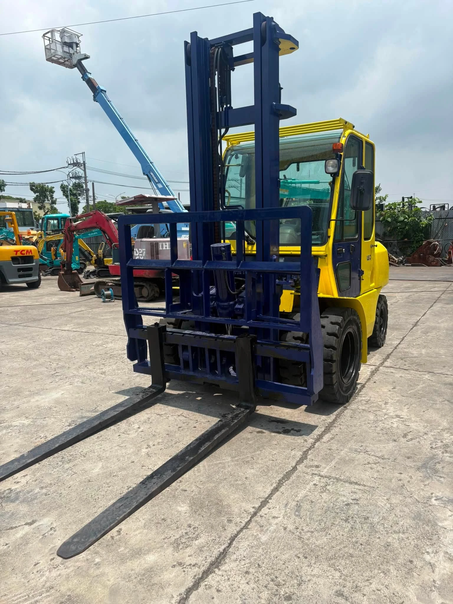 KOMATSU FD40T-7