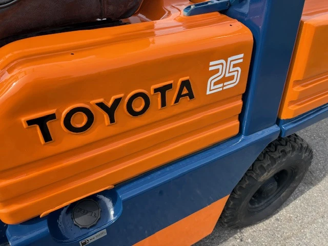 TOYOTA 豐田2.5噸柴油堆高機  5FD25