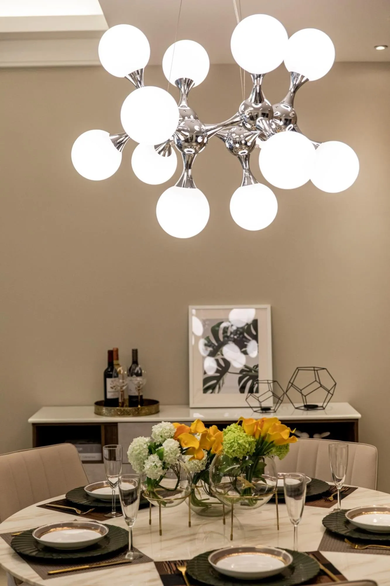 美麗國實品屋77號1F、99號2F