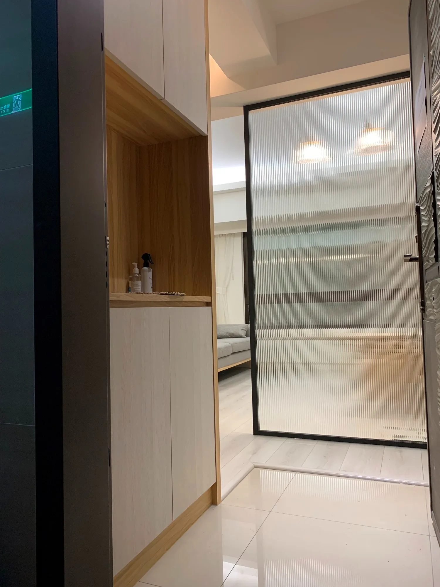 美麗國85號3F 吳小姐