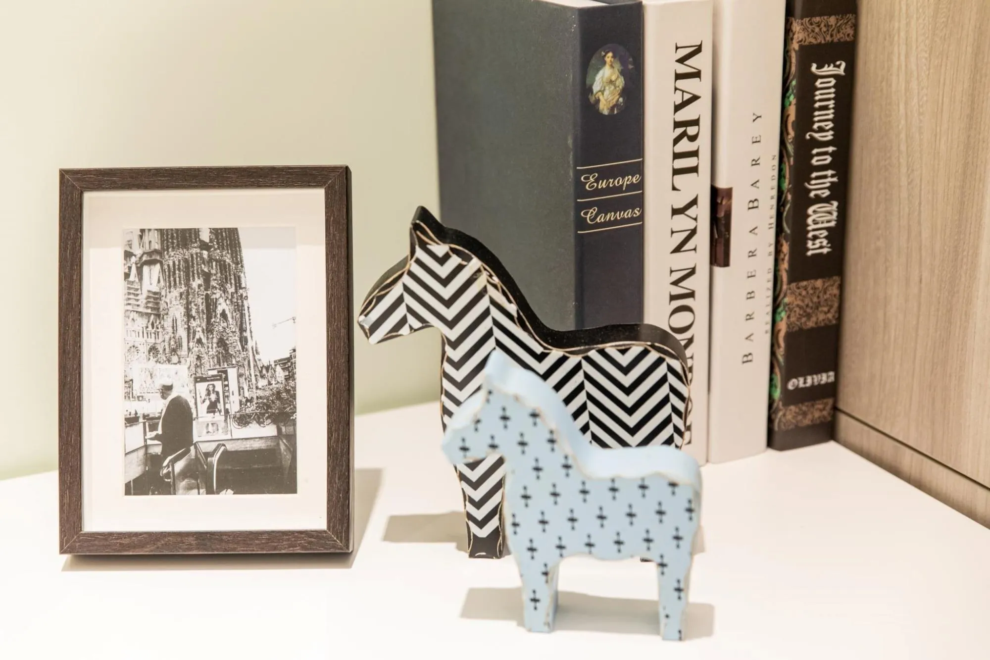 美麗國實品屋77號1F、99號2F