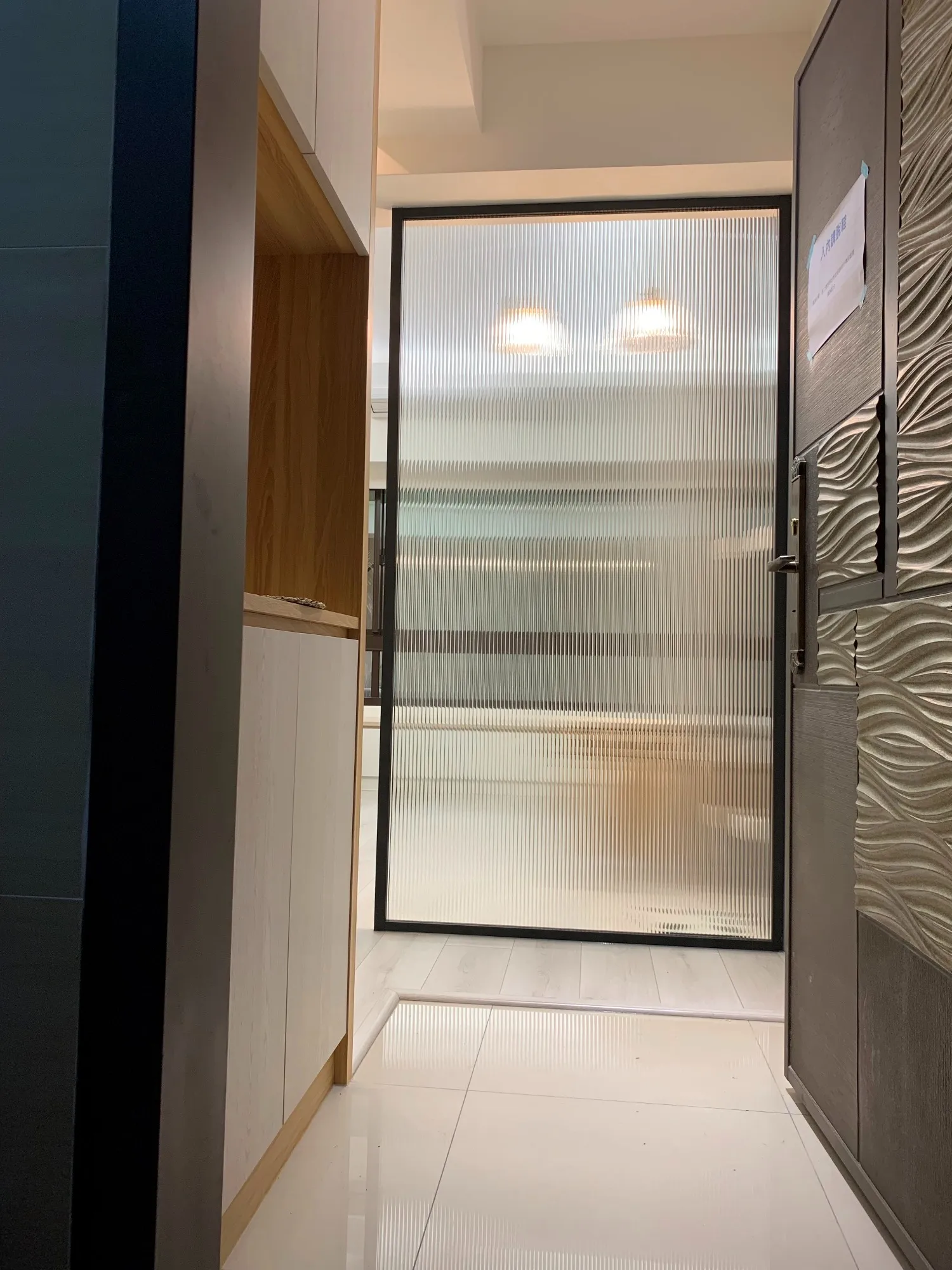 美麗國85號3F 吳小姐