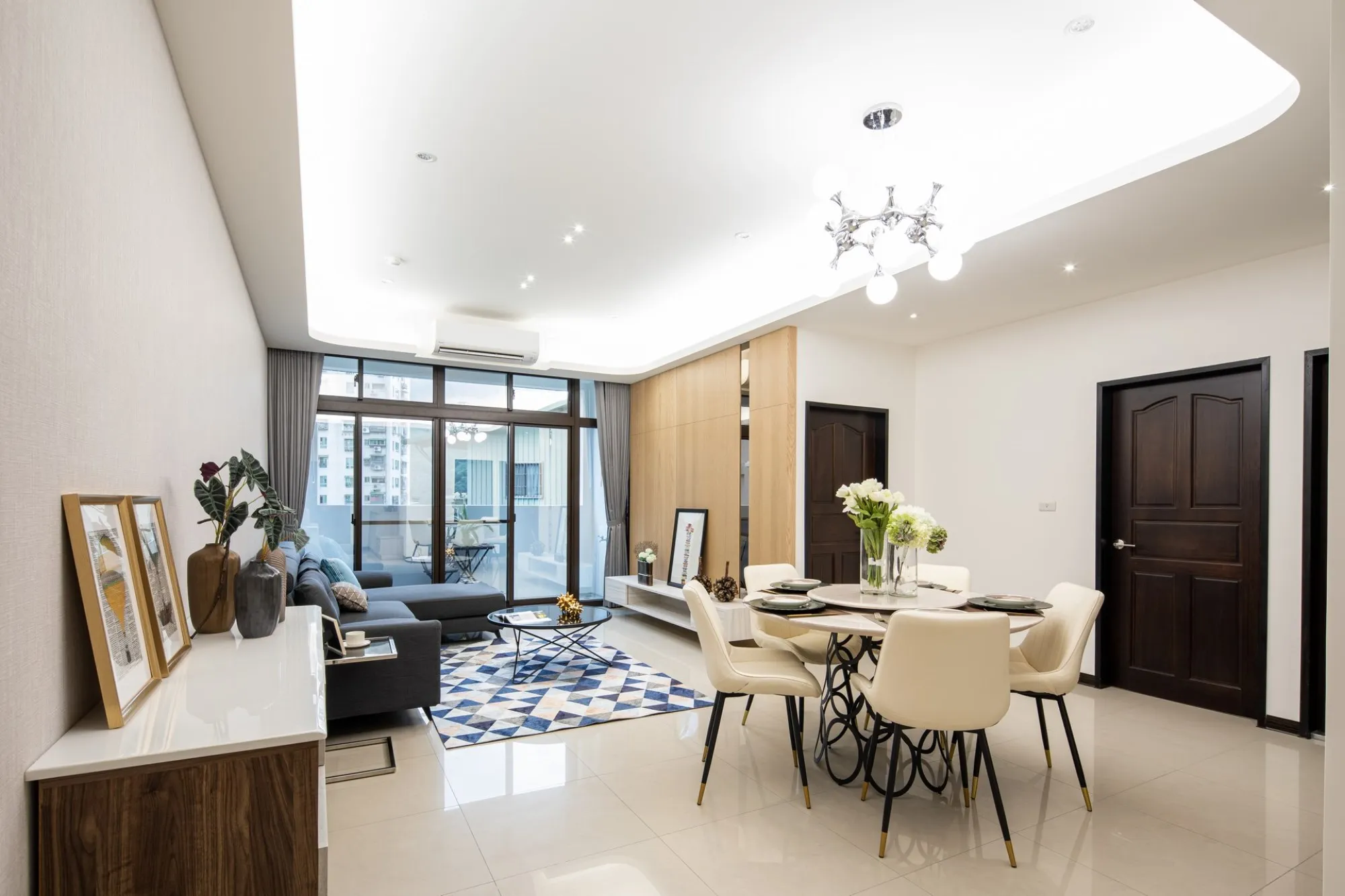 美麗國實品屋23號、77號、99號1樓