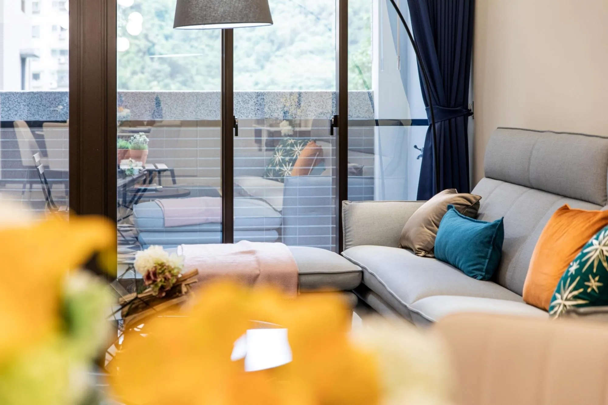 美麗國實品屋77號1F、99號2F