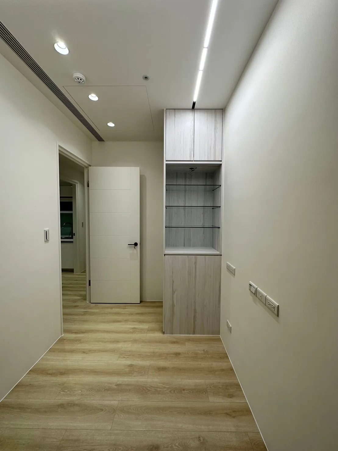 川悅15號24F 張宅