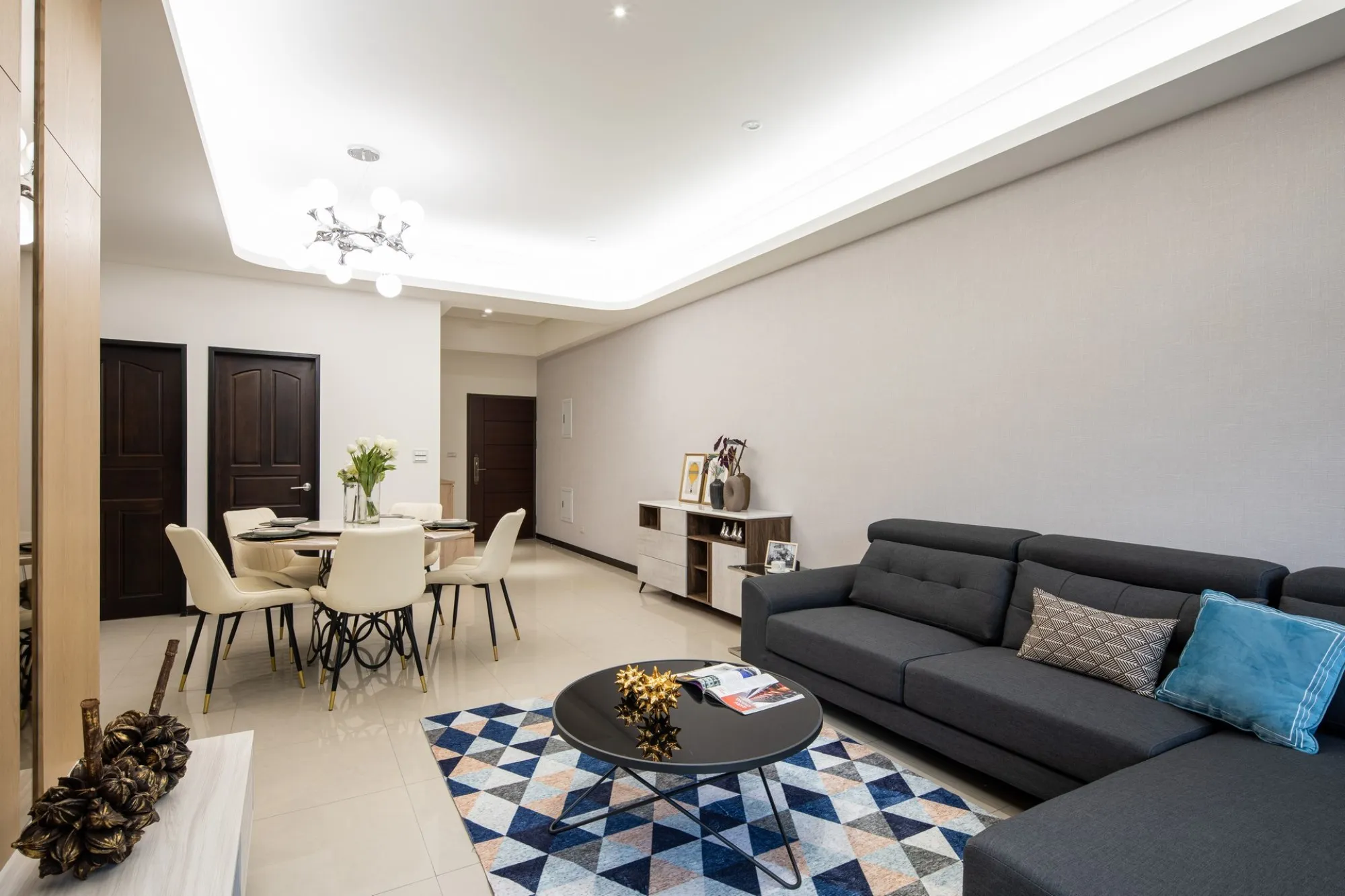 美麗國實品屋23號、77號、99號1樓