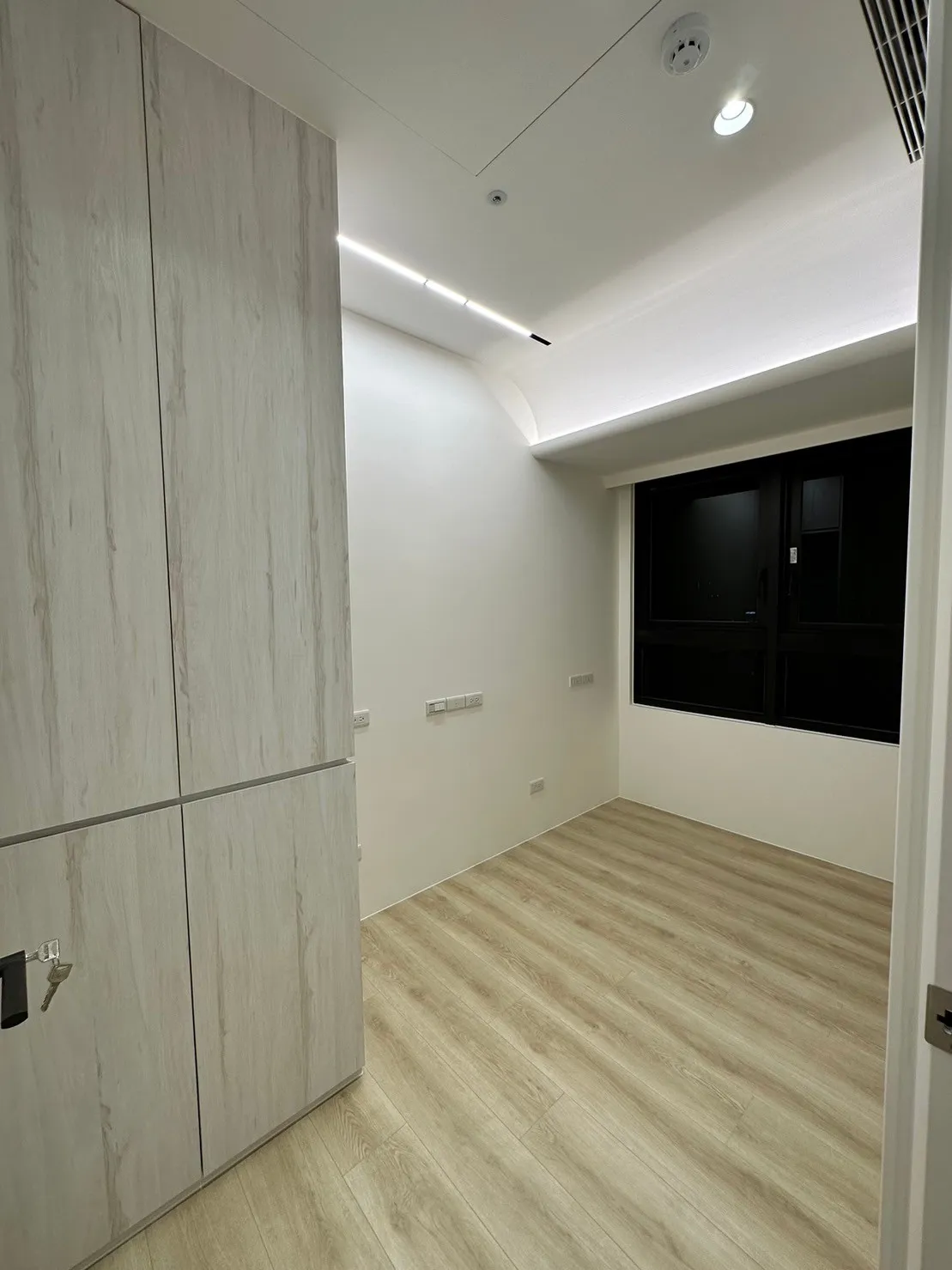 川悅15號24F 張宅