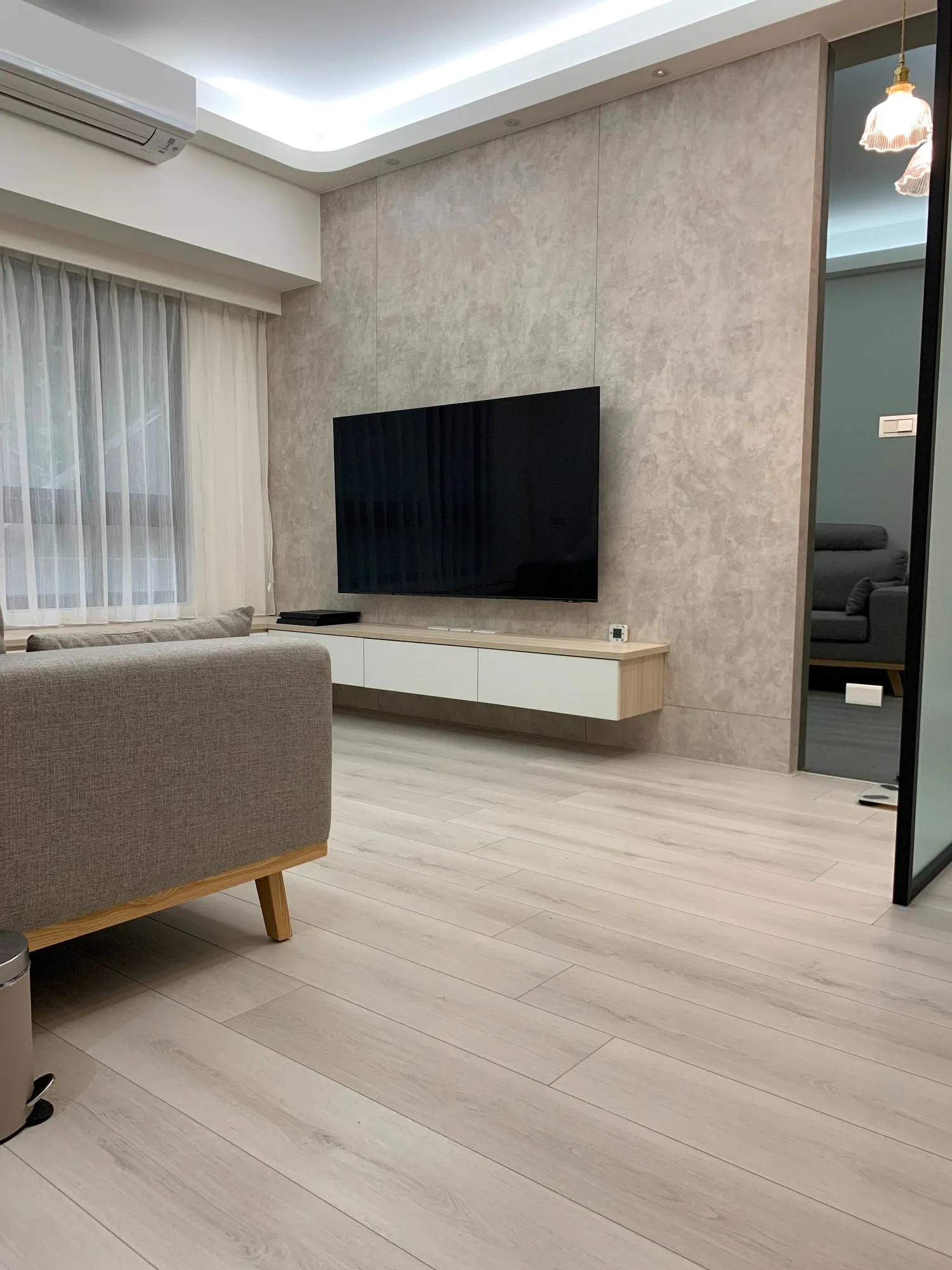 美麗國85號3F 吳小姐