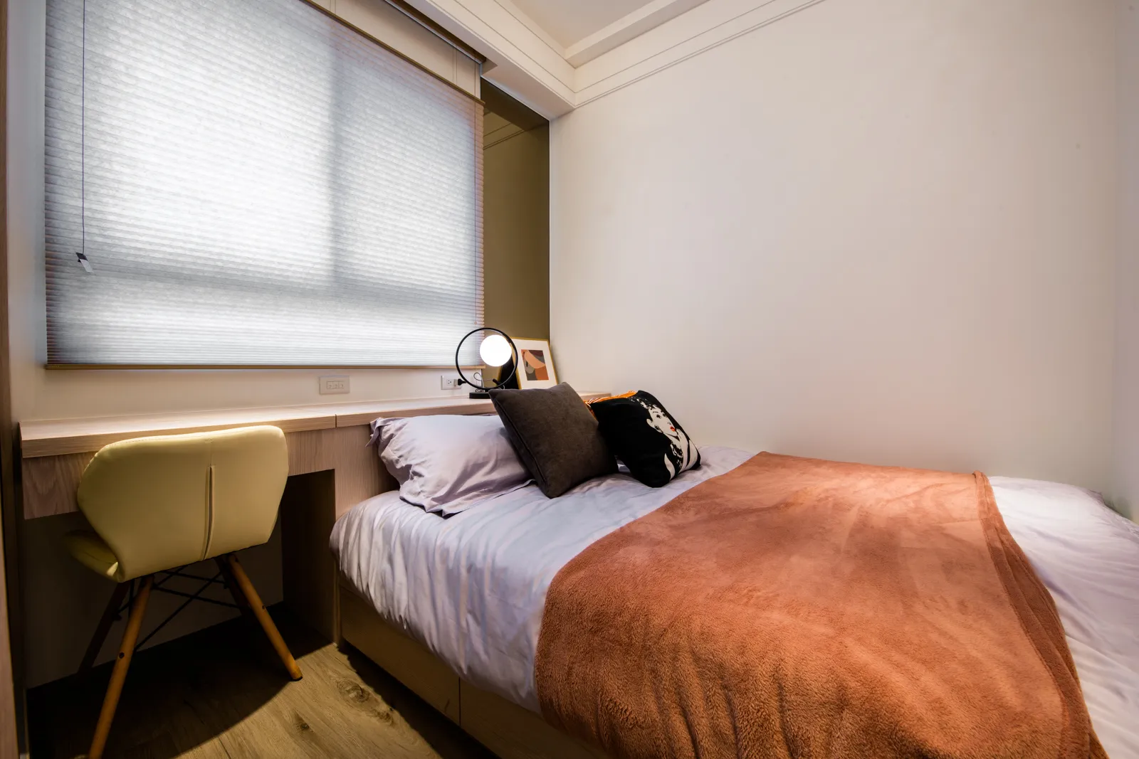 新板艾麗實品屋