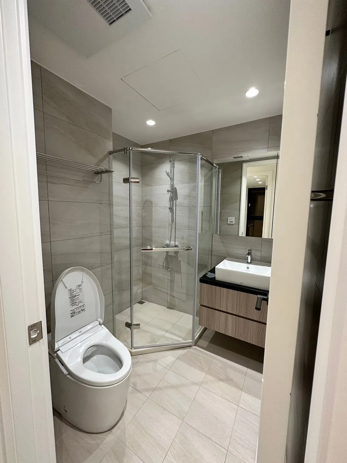 川悅15號24F 張宅