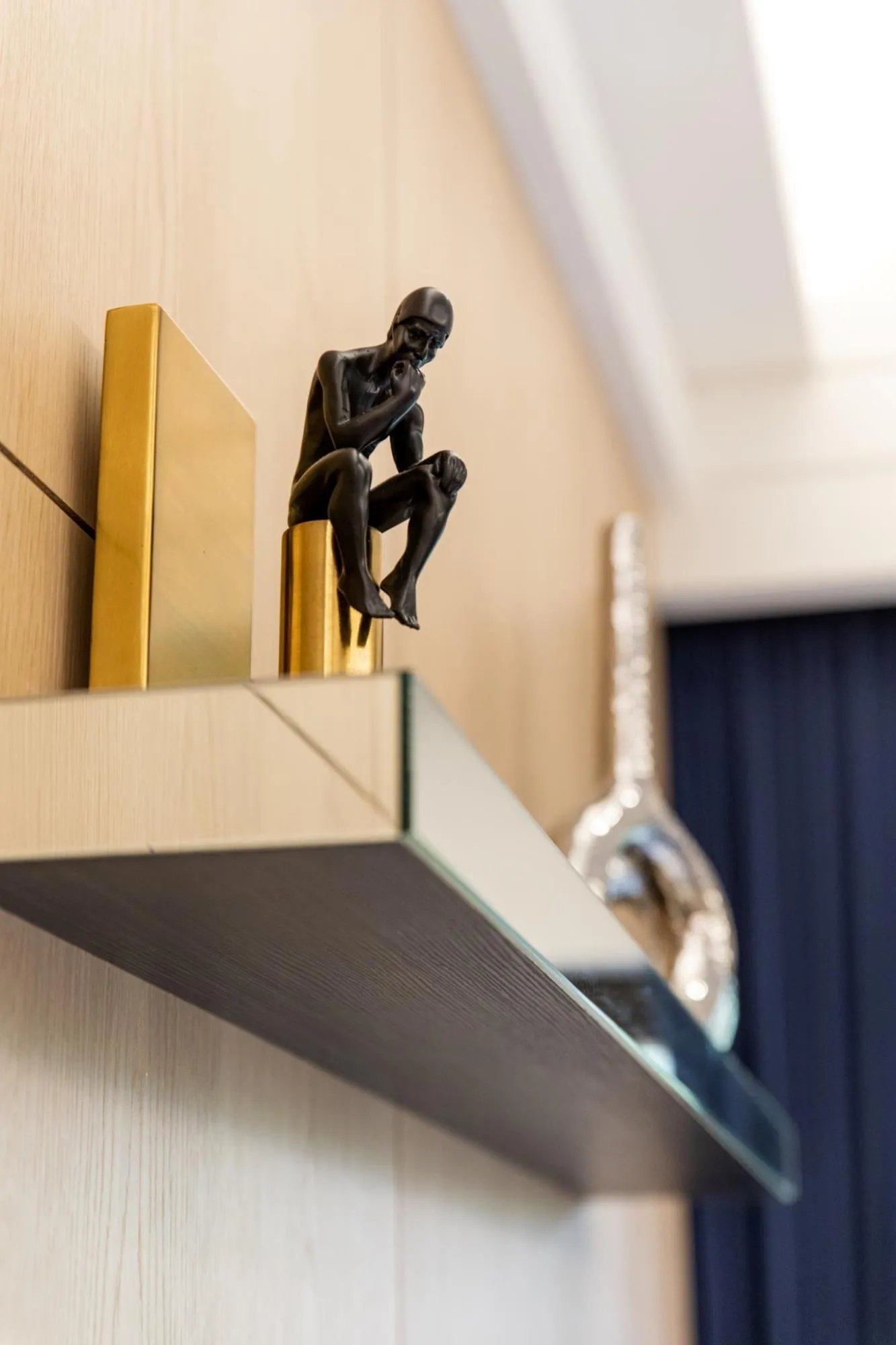 美麗國實品屋77號1F、99號2F