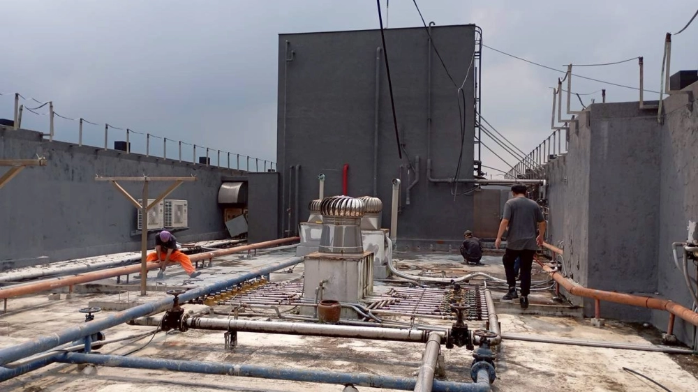 屋主舊失效防水層