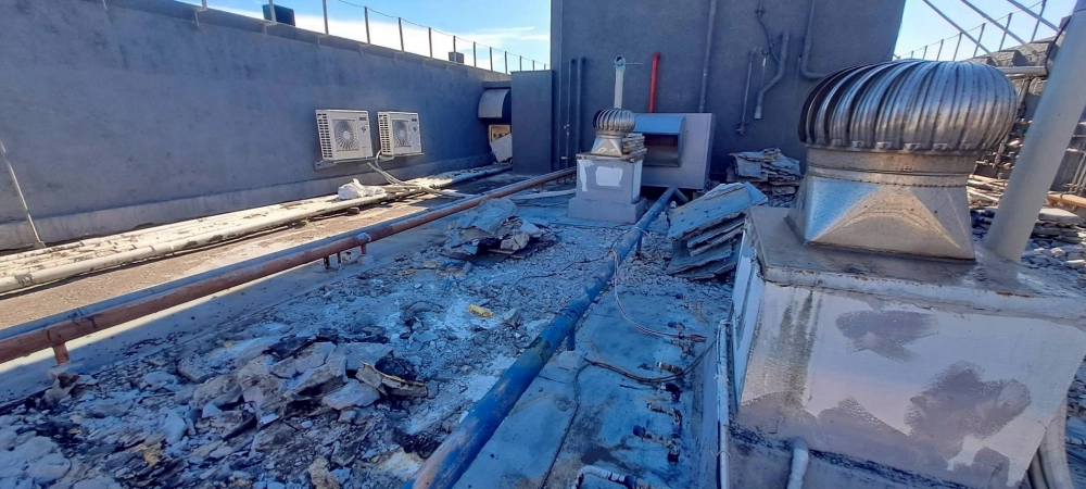 屋主舊失效防水層