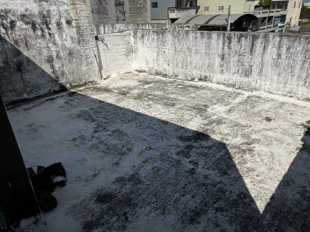 施工前頂樓現狀