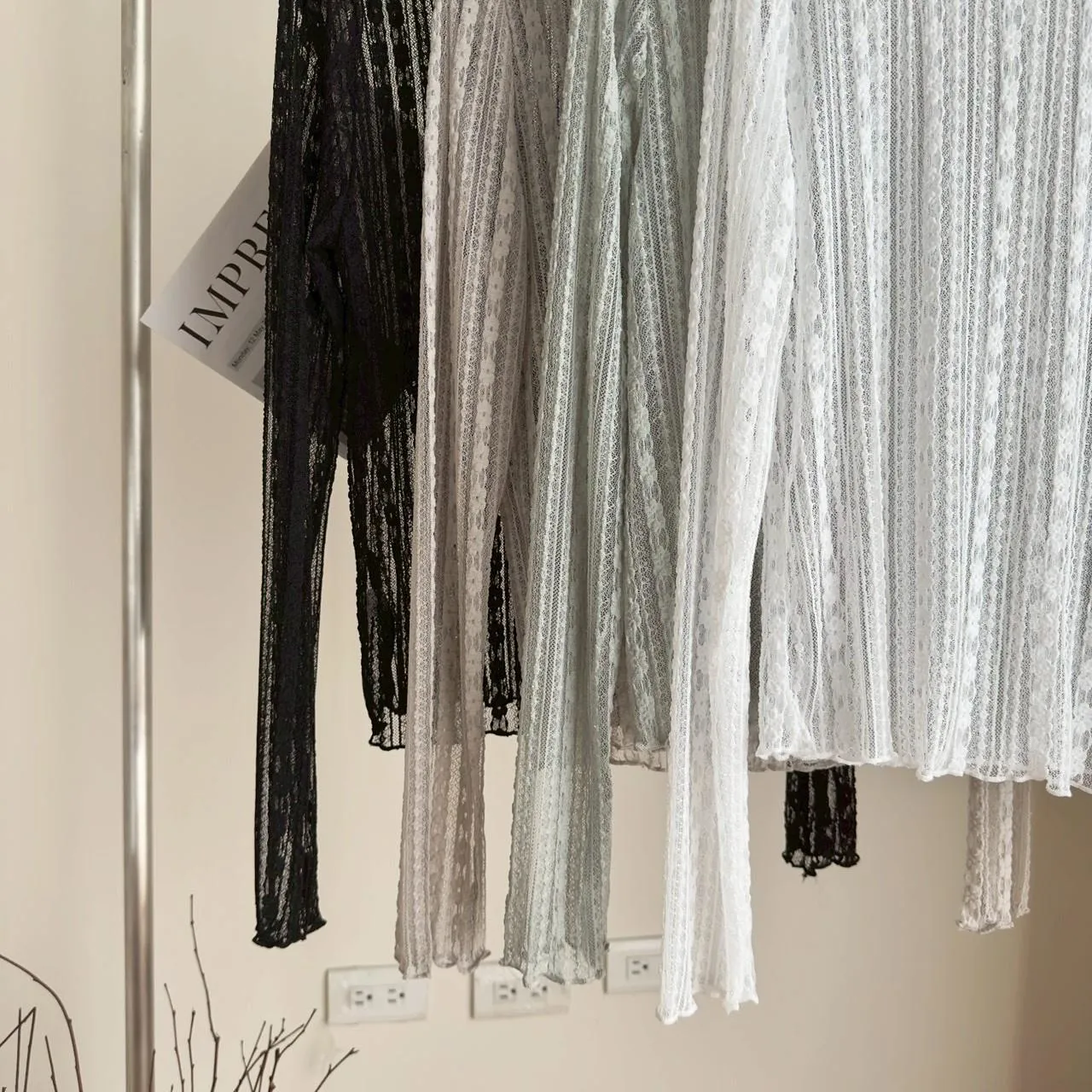 波浪蕾絲透紗打底衣